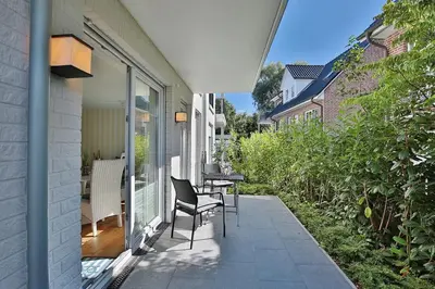 Ein Garten an der Unterkunft Residenz Wolburgstraße 49 Residenz Seemuschel Wolburgstr 49 Appartement 02