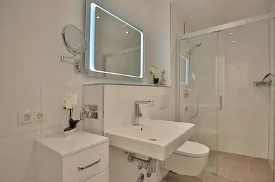 Ein Badezimmer in der Unterkunft Residenz Wolburgstraße 49 Residenz Seemuschel Wolburgstr 49 Appartement 02