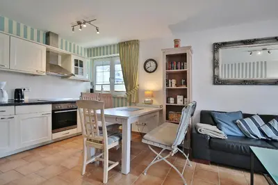 Küche/Küchenzeile in der Unterkunft Sunshine-Residenz Sunshine Residenz Appartement 1 Godewind