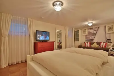 Ein Bett oder Betten in einem Zimmer der Unterkunft Sunshine-Residenz Sunshine Residenz Appartement 1 Godewind