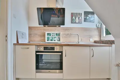 Küche/Küchenzeile in der Unterkunft Haus Bergstraße 21 Haus Bergstrasse 21 Appartement 2 Glück Ahoi