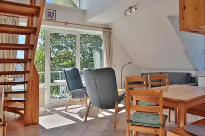 Ein Sitzbereich in der Unterkunft Gorch-Fock-Straße 16 Gorch-Fock-Str 16 Appartement 8