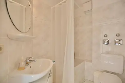 Ein Badezimmer in der Unterkunft Gorch-Fock-Straße 16 Gorch-Fock-Str 16 Appartement 8