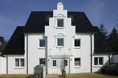 Das Gebäude in dem sich die Ferienwohnung befindet