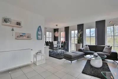 Ein Sitzbereich in der Unterkunft Residenz Wolburgstraße Residenz Wolburgstraße Appartement 2