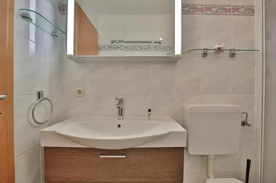 Ein Badezimmer in der Unterkunft Domizil Strandburg Domizil Strandburg Appartement 08