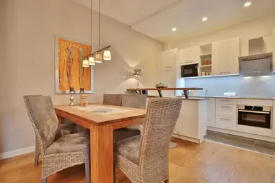 Küche/Küchenzeile in der Unterkunft Villa Strandallee 164 Villa Strandallee 164 Appartement 3