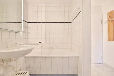 Ein Badezimmer in der Unterkunft Feriendomizil Birkenallee Feriendomizil Birkenallee Appartement 05