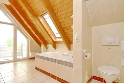 Ein Badezimmer in der Unterkunft Feriendomizil Birkenallee Feriendomizil Birkenallee Appartement 13