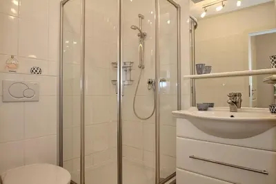 Ein Badezimmer in der Unterkunft Domizil Gartenstraße Domizil Gartenstraße 4 Appartement 2