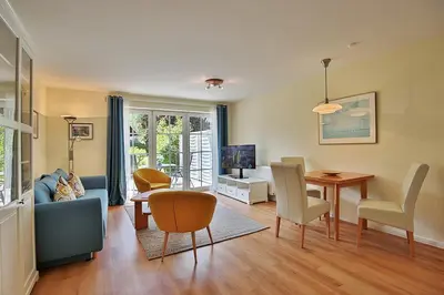 Ein Sitzbereich in der Unterkunft Gorch-Fock-Park Haus 57 Gorch-Fock-Park 57 Appartement 17 Strandvergnügen