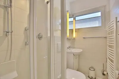 Ein Badezimmer in der Unterkunft Haus Strandallee 188 Schmuckkästchen