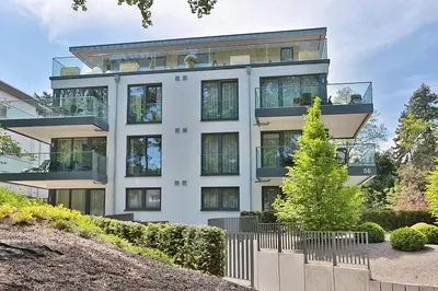 Das Gebäude in dem sich die Ferienwohnung befindet