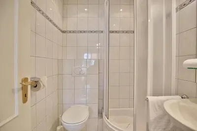 Ein Badezimmer in der Unterkunft Gorch-Fock-Straße 20a Gorch-Fock-Straße 20a Appartement 1