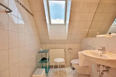 Ein Badezimmer in der Unterkunft Gorch-Fock-Straße 20a Gorch-Fock-Straße 20a Appartement 3