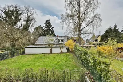 Ein Garten an der Unterkunft Parkresidenz Bergstraße 52 Parkresidenz Bergstraße 52 Appartement 3