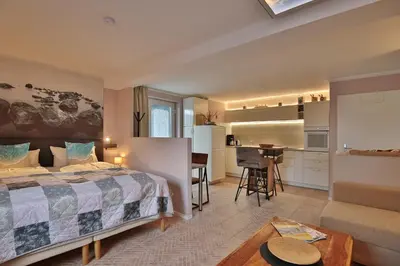 Küche/Küchenzeile in der Unterkunft Ferienbungalow Erlenweg 20 Erlenweg 20 Appartement 3 Niendorf Ostsee
