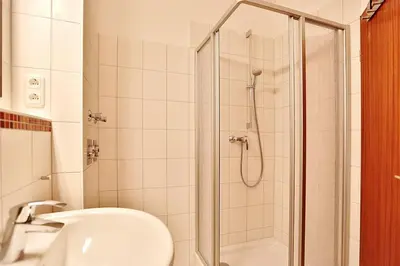 Ein Badezimmer in der Unterkunft Haus Seebrücke Haus Seebrücke Appartement 03