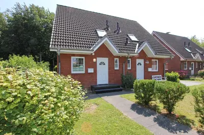 Das Gebäude in dem sich das Ferienhaus befindet
