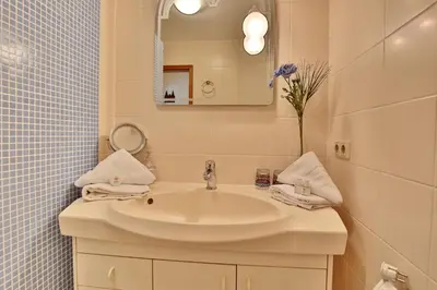 Ein Badezimmer in der Unterkunft Haus Erlenweg Haus Erlenweg Appartement 1