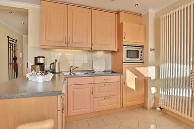 Küche/Küchenzeile in der Unterkunft Residenz Alte Bergstraße Residenz Alte Bergstrasse Appartement 21