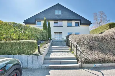 Das Gebäude in dem sich die Ferienwohnung befindet