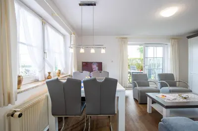 Ein Sitzbereich in der Unterkunft Ostseeblick Ostseeblick Appartement 13