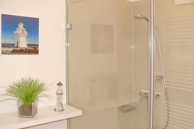 Ein Badezimmer in der Unterkunft Strandglück Haus B Strandglück Appartement 4B
