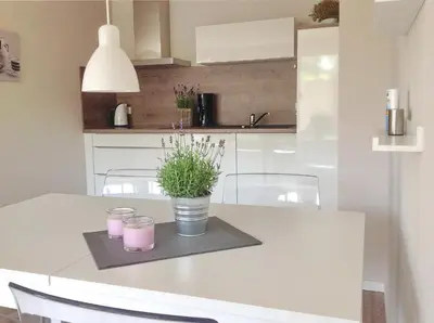 Küche/Küchenzeile in der Unterkunft Strandglück Haus C Strandglück Appartement 2C
