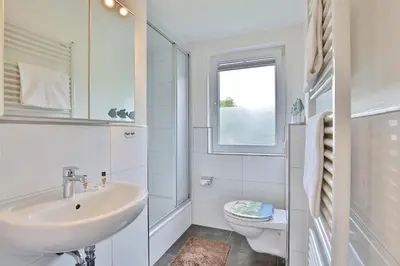 Ein Badezimmer in der Unterkunft Ferienhaus Ragna Ferienhaus Ragna Appartement 2