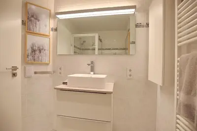 Ein Badezimmer in der Unterkunft Residenz Alte Bergstraße Residenz Alte Bergstrasse Appartement 17