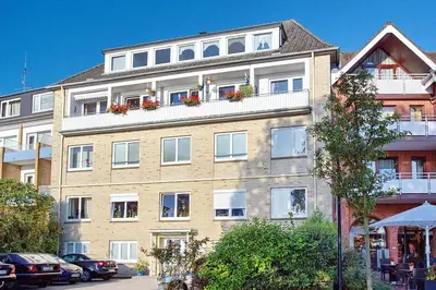 Das Gebäude in dem sich die Ferienwohnung befindet