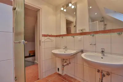 Ein Badezimmer in der Unterkunft Ferienhaus Seeweg Ferienhaus Seeweg 4