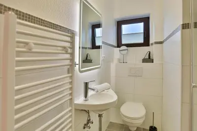 Ein Badezimmer in der Unterkunft Residenz Strandnah Residenz Strandnah Appartement 3