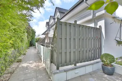 Das Gebäude in dem sich die Ferienwohnung befindet