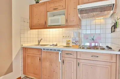 Küche/Küchenzeile in der Unterkunft Landhaus Pönitz am See Landhaus am See Appartement 8