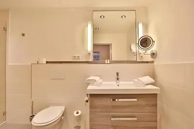 Ein Badezimmer in der Unterkunft Appartemenhaus Linda-Lu Appartementhaus Linda-Lu Appartement 2