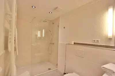 Ein Badezimmer in der Unterkunft Appartemenhaus Linda-Lu Appartementhaus Linda-Lu Appartement 2