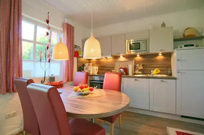 Küche/Küchenzeile in der Unterkunft Ferienhaus Seeweg 1 Ferienhaus Seeweg 1