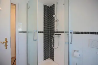 Ein Badezimmer in der Unterkunft Ferienhaus Seeweg 1 Ferienhaus Seeweg 1