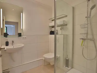 Ein Badezimmer in der Unterkunft Haus Stranddistel Stranddistel Appartement 2