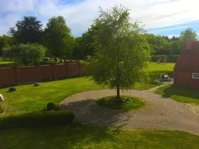 Ein Garten an der Unterkunft Ferienwohnung Frieda