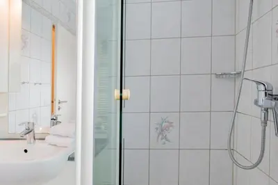 Ein Badezimmer in der Unterkunft Geräumige Ferienwohnung ANKER in ruhiger Lage