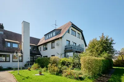 Das Gebäude in dem sich die Ferienwohnung befindet