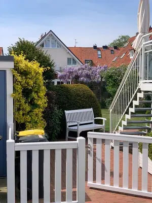 Ein Garten an der Unterkunft Komfort Ferienwohnung Kroemer Timmendorfer Strand