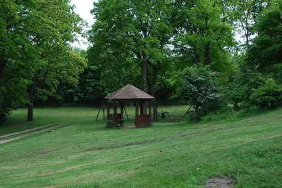 Ein Garten an der Unterkunft Oase mit Meerblick, Schwimmbad & nahe Hansapark, kostenlos Parken