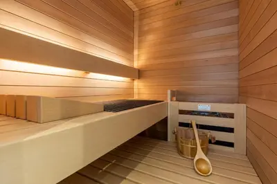 Ein Bett oder Betten in einem Zimmer der Unterkunft Villa Godewindpark Travemünde Villa Godewindpark Travemünde 02