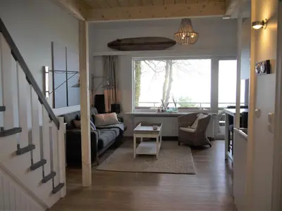 Ein Sitzbereich in der Unterkunft Sea View Lodge