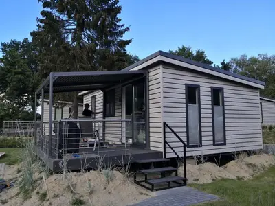 Das Gebäude in dem sich das Ferienhaus befindet