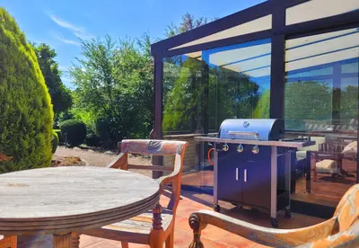 Ein Balkon oder eine Terrasse in der Unterkunft Strandnahe Ferienwohnung - sehr modern und hochwertig eingerichtet, inklusive Parkplatz, Gartenzugang und Fahrradunterstellmöglichkeit